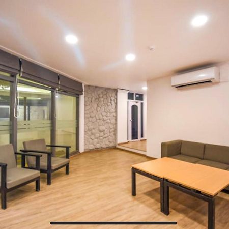 Fabhotel Heera Holiday Inn - Nr Eden Garden Stadium كولكاتا المظهر الخارجي الصورة