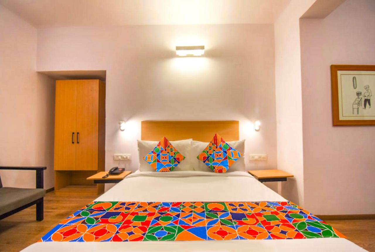Fabhotel Heera Holiday Inn - Nr Eden Garden Stadium كولكاتا المظهر الخارجي الصورة